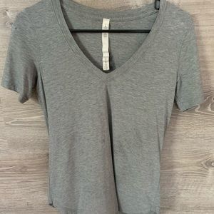 gray lulu v neck